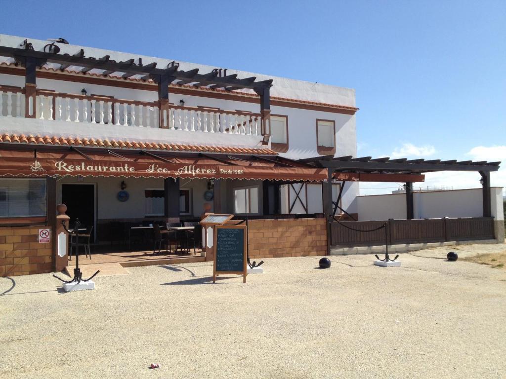 Hostal El Alferez Vejer de la Frontera Luaran gambar
