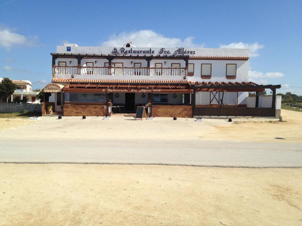 Hostal El Alferez Vejer de la Frontera Luaran gambar