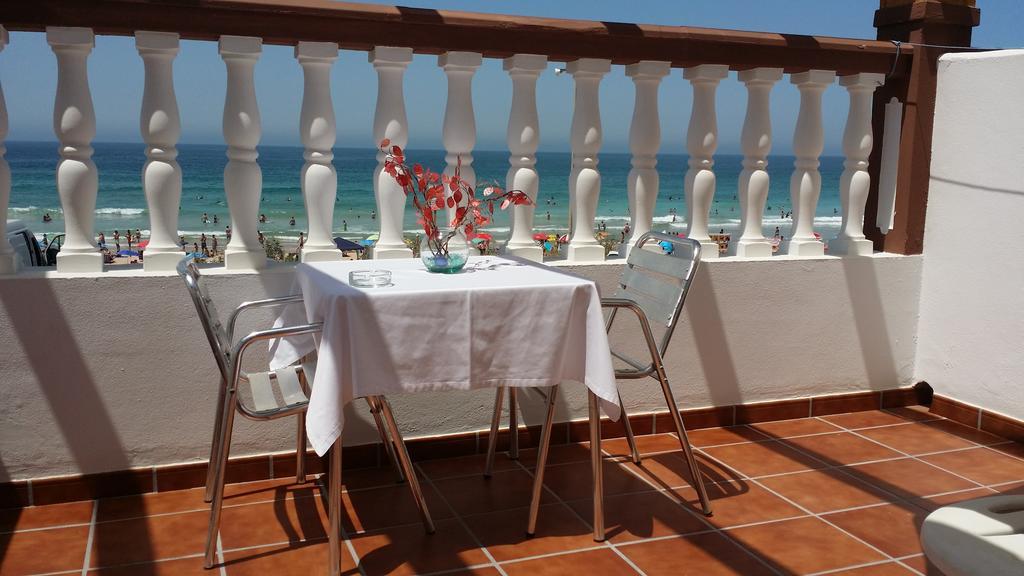 Hostal El Alferez Vejer de la Frontera Luaran gambar