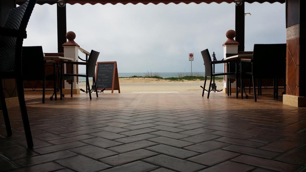 Hostal El Alferez Vejer de la Frontera Luaran gambar