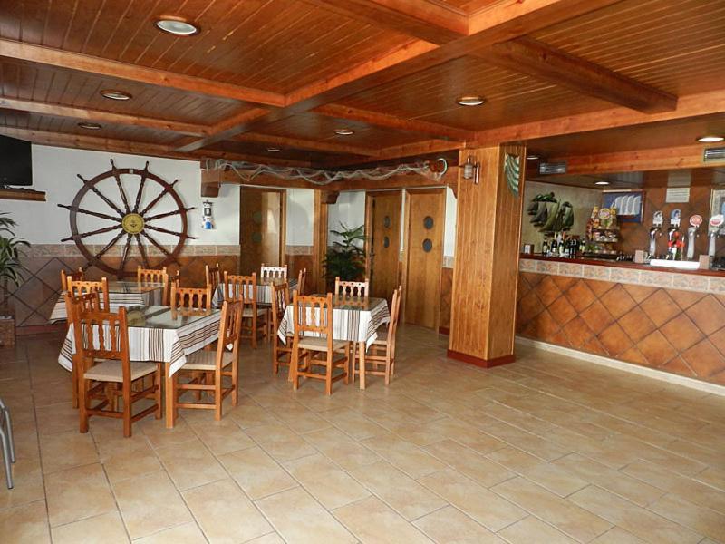 Hostal El Alferez Vejer de la Frontera Luaran gambar