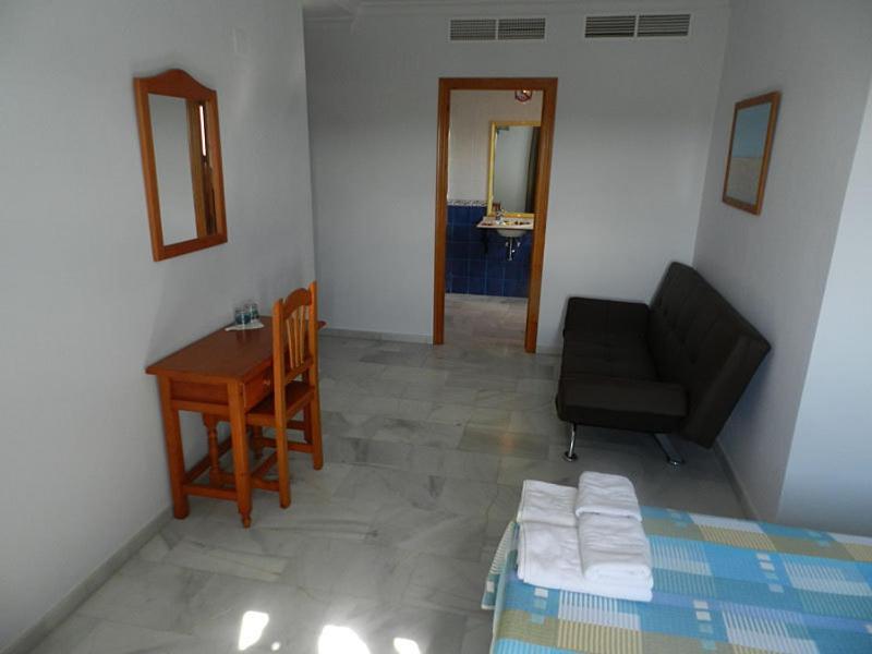 Hostal El Alferez Vejer de la Frontera Luaran gambar